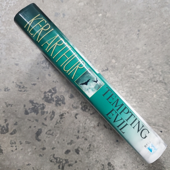 Tempting Evil by Keri Arthur (hardcover book) - Picture 8 of 8